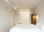 清新舒适的日式风格70平米一居室卧室吊顶装修效果图