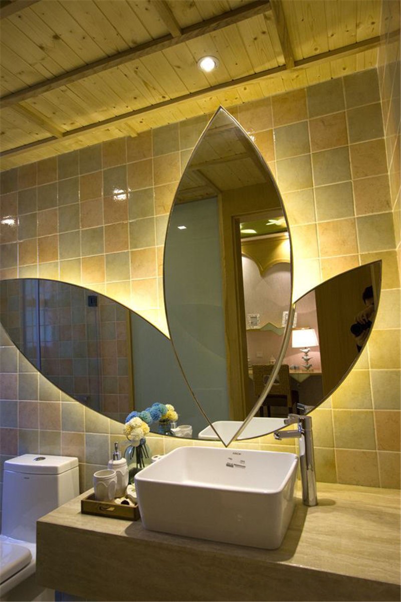 浪漫金色东南亚风格90平米三居室卫生间装修效果图
