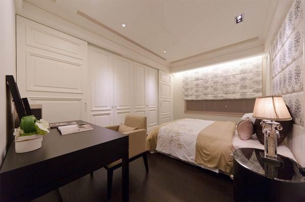 浪漫新古典风格120平米四居室卧室背景墙装修效果图