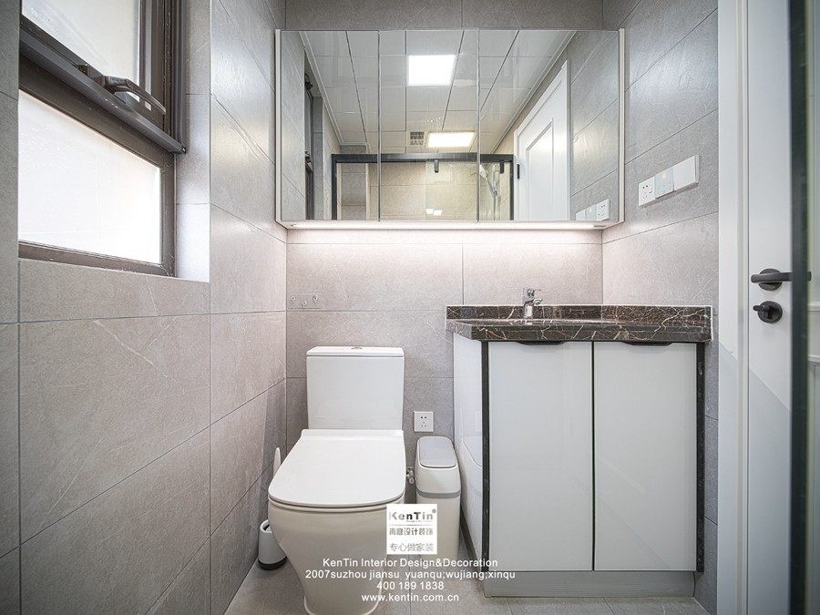 佳兆业悦峰现代简约三居室卫生间装修实景案例