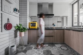 现代轻奢风格两居室厨房装修效果图