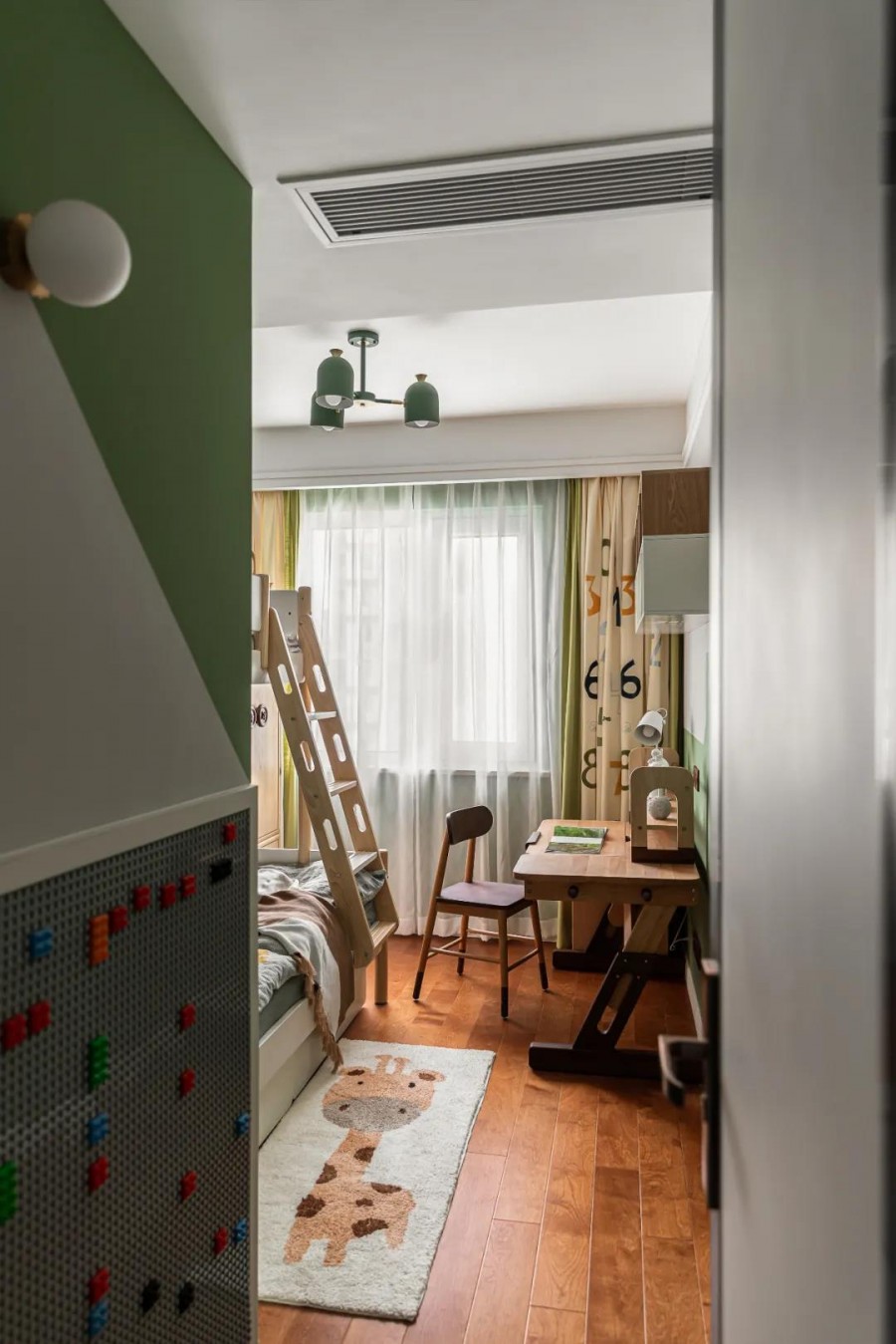 现代轻奢风格三居室儿童房装修效果图