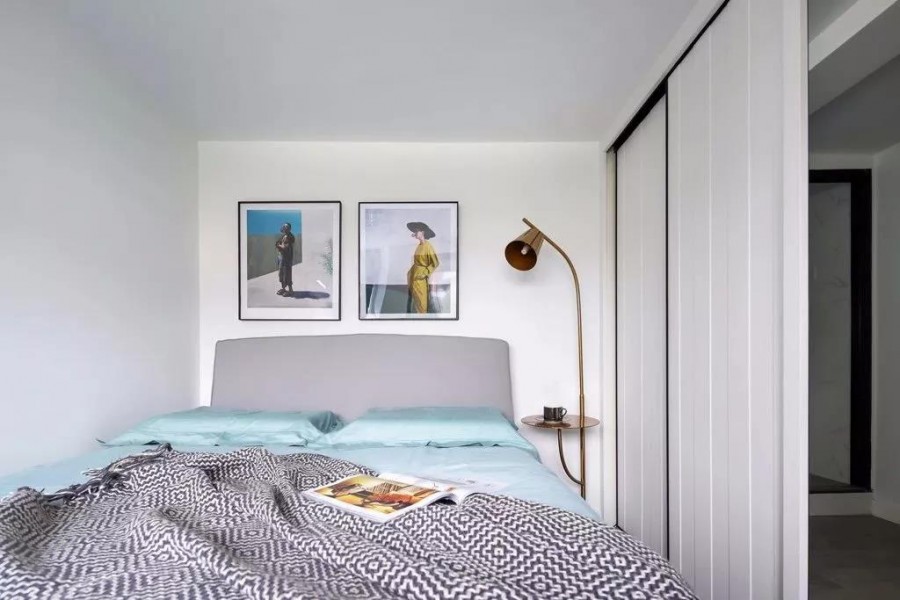 现代风格复式楼卧室装修效果图