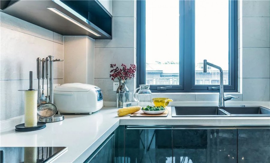 现代风三居室厨房装修 效果图