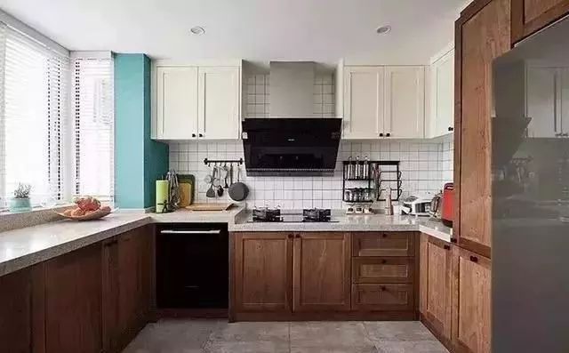 简约复式风格三居室厨房装修效果图