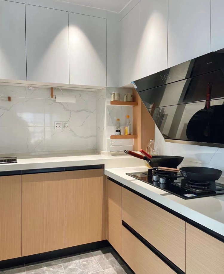 现代简约原木风两居室厨房装修效果图