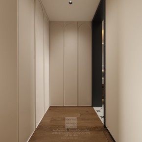 保利云上流光三居室衣帽间装修效果图